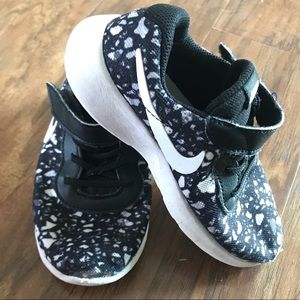 Nike toddler shoes